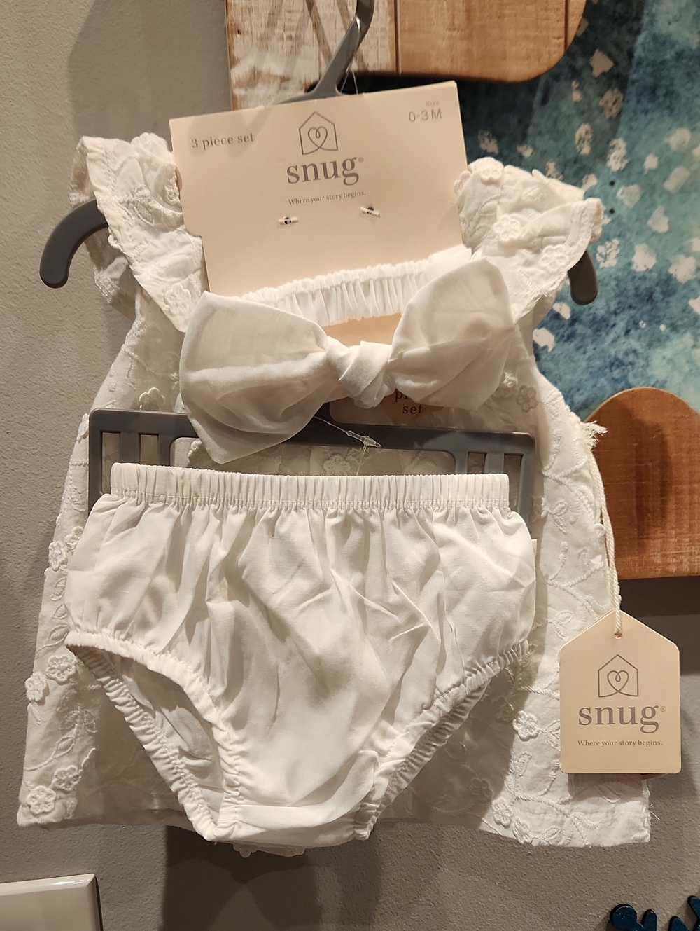 NWT SNUG Infant Girls Sz 0-3M 3pc Outfit